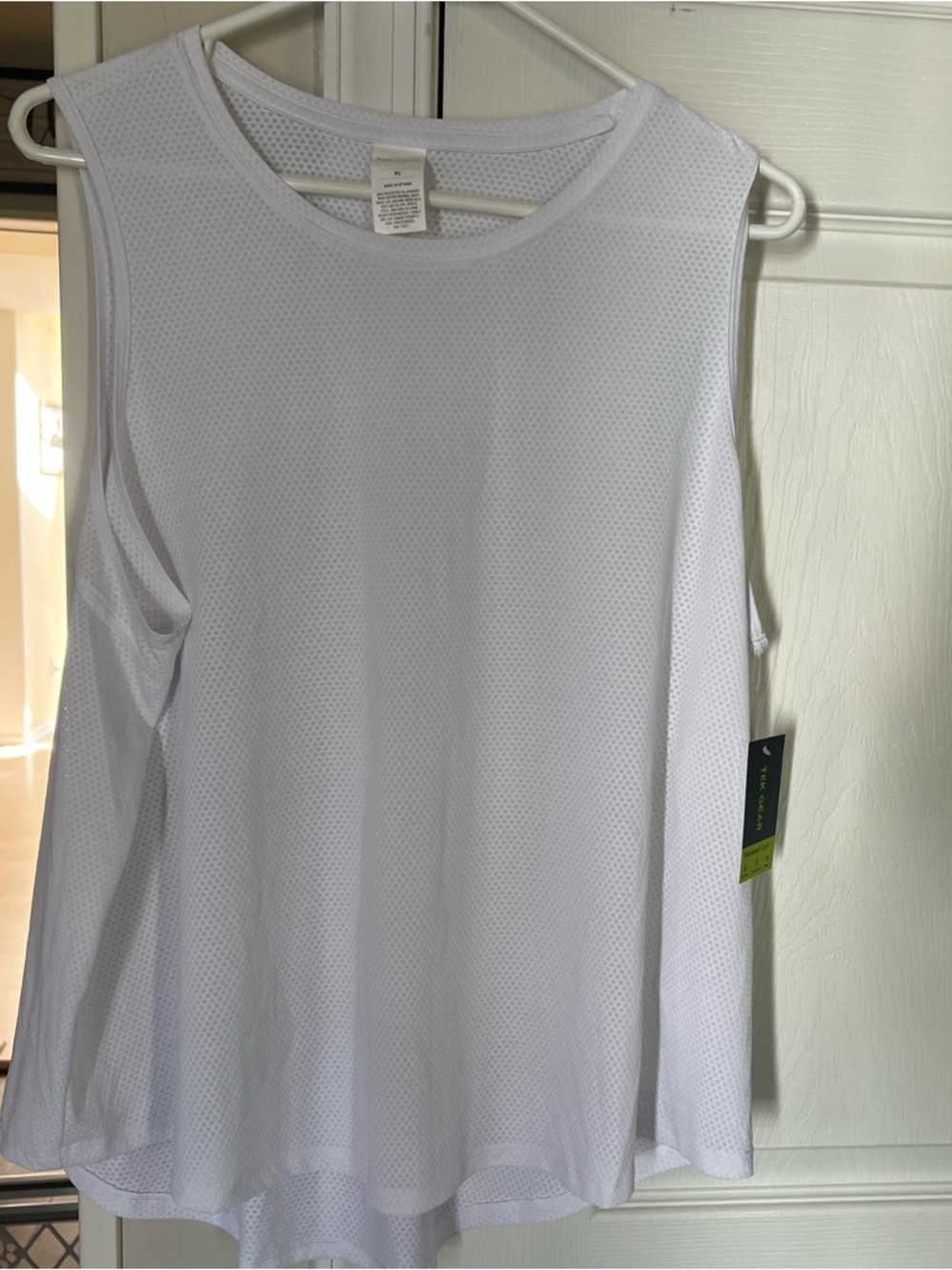 tek gear White Mesh Athletic Tank Top Women XL NWT